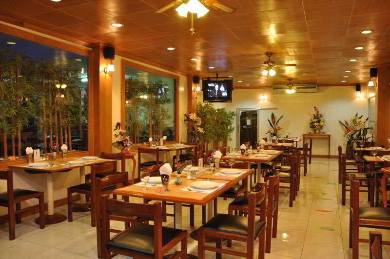 Khách sạn Swan Bangkok